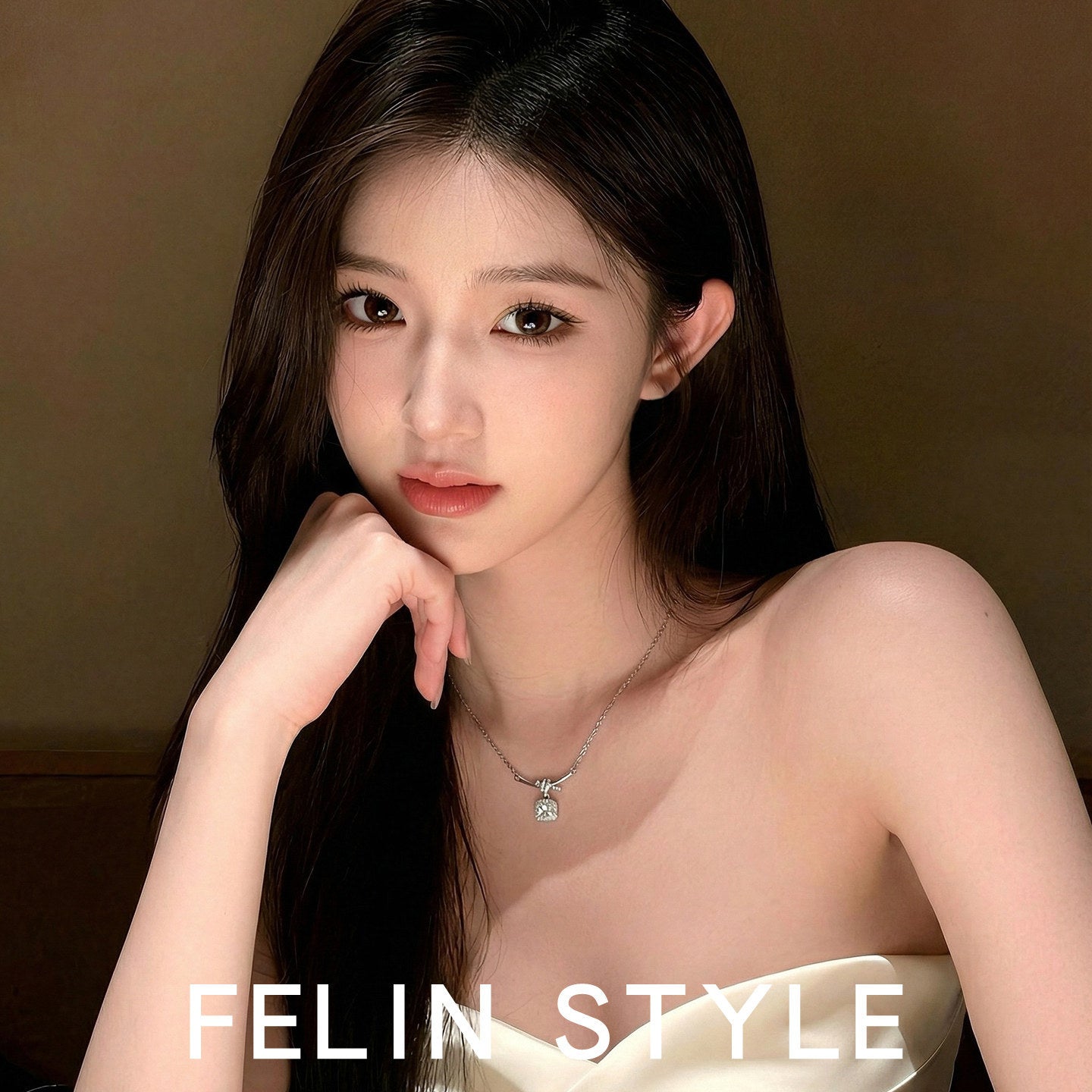 Women's Cube Diamond Zircon High-grade Light Luxury Minority Exquisite Clavicle Chain Necklaces