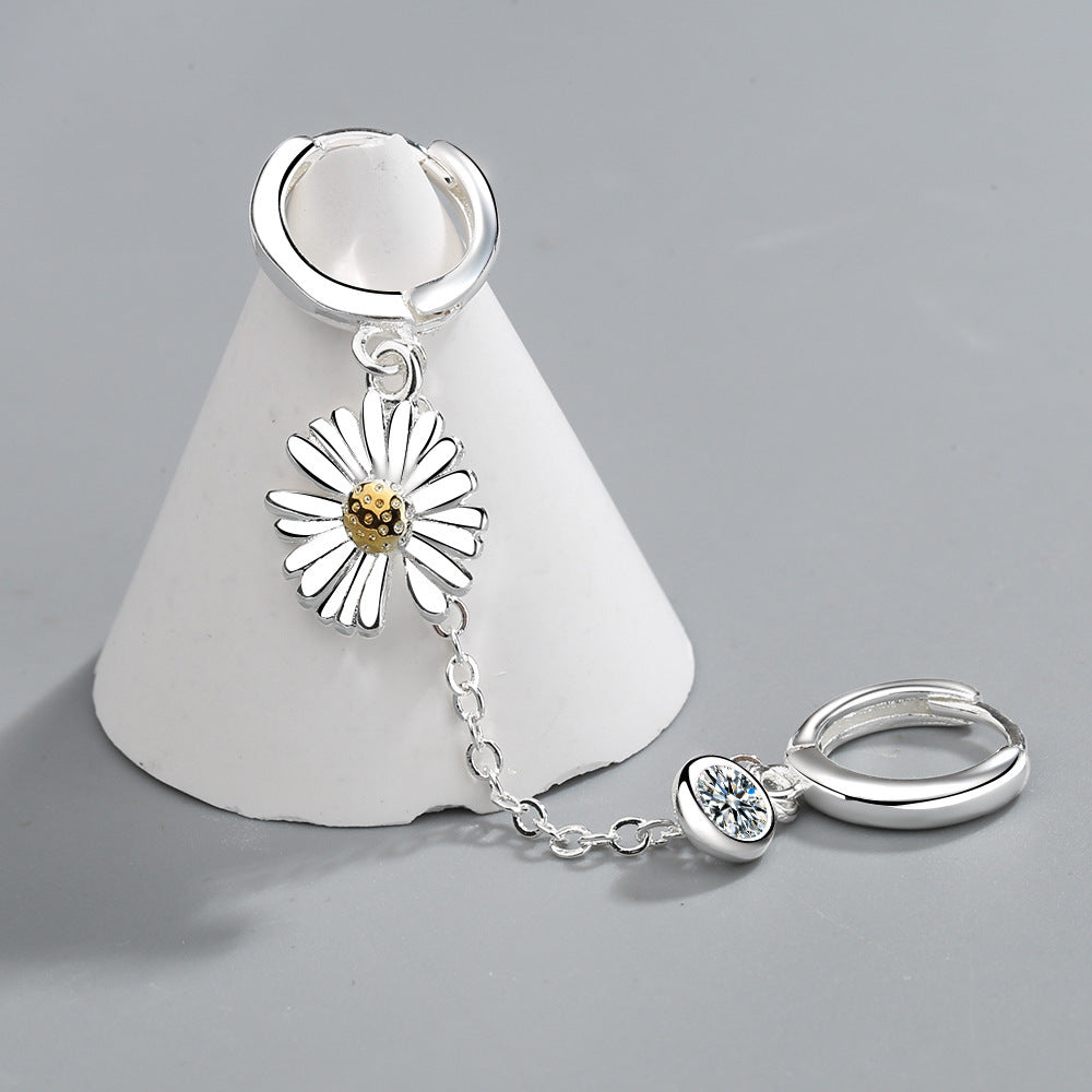 Double One-piece Little Daisy Two Holes Clip Copper Korean Earrings