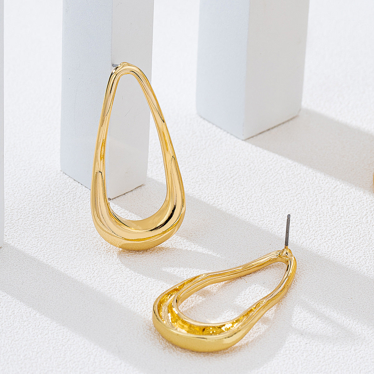 Women's Pair Fashion Minimalist Geometric Ear Daily Commuting Wear Send Girlfriend Stud Earrings