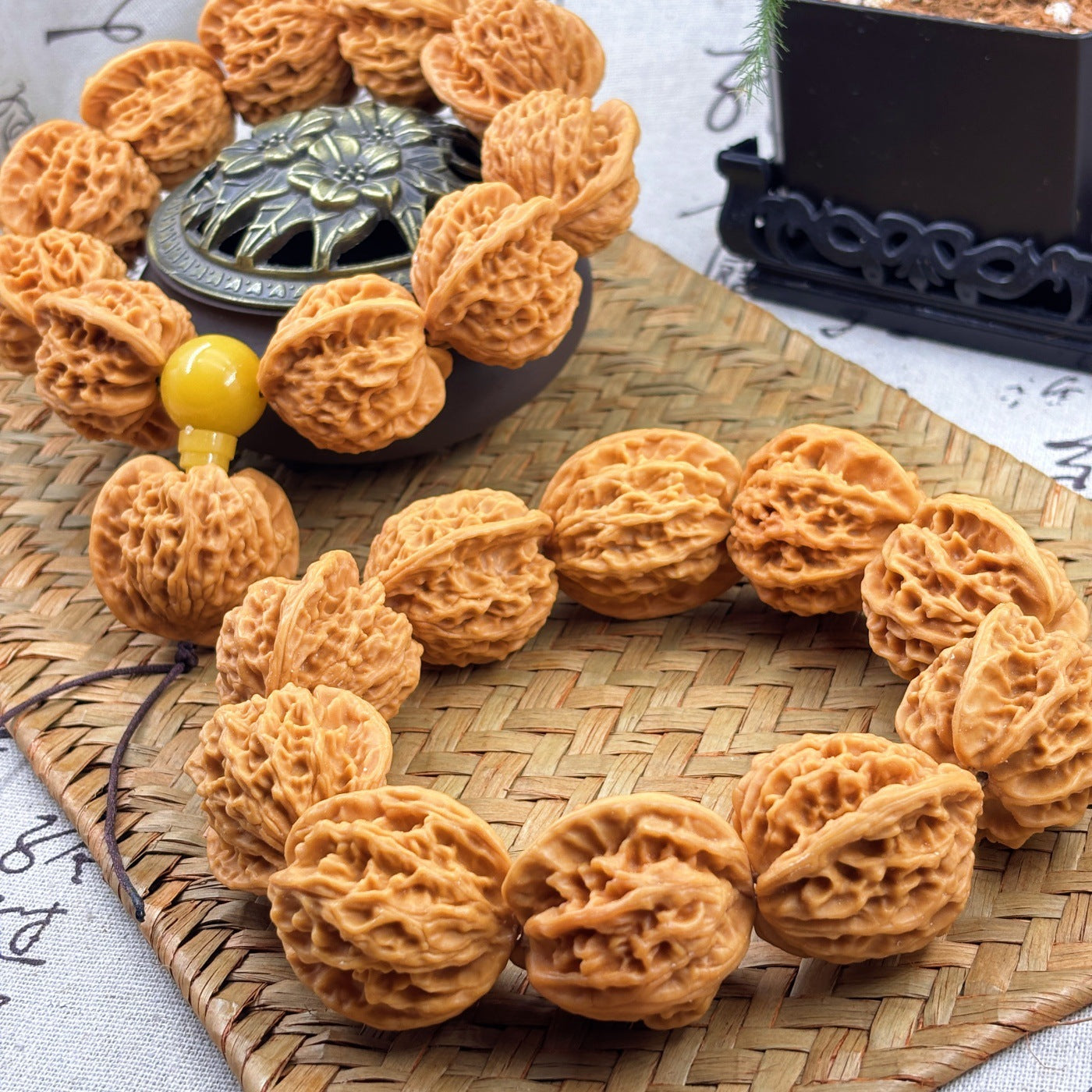 Men's Wild Pecan Primary Color Grinding Plate Big Belly Autumn Bracelet