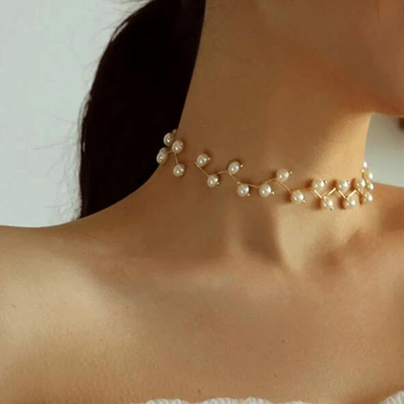 Clavicle Chain Creative Retro Simple Pearl Necklaces