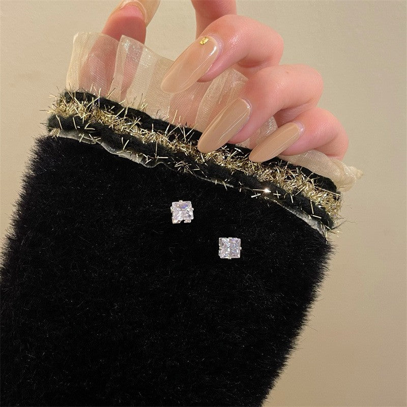 Women's Simple Geometric Rhinestone Small Sweet Graceful Fashionable For Stud Earrings