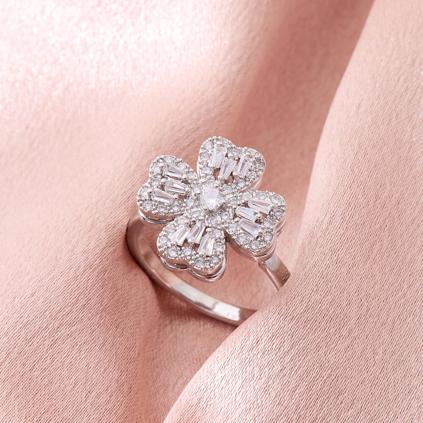 Valentine's Day Gift Flower Zircon Rotatable Ring