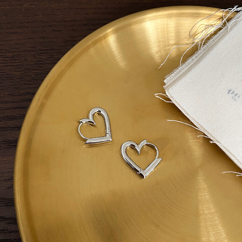 Hollow Heart-shaped Clip Female Temperament Trendy Personality Ear Buckle
