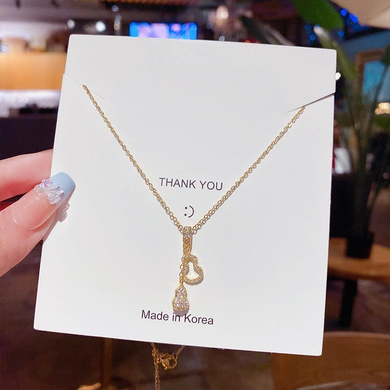 Women's Summer Fashion Heart For Design Simple Light Luxury Cold Style Necklaces