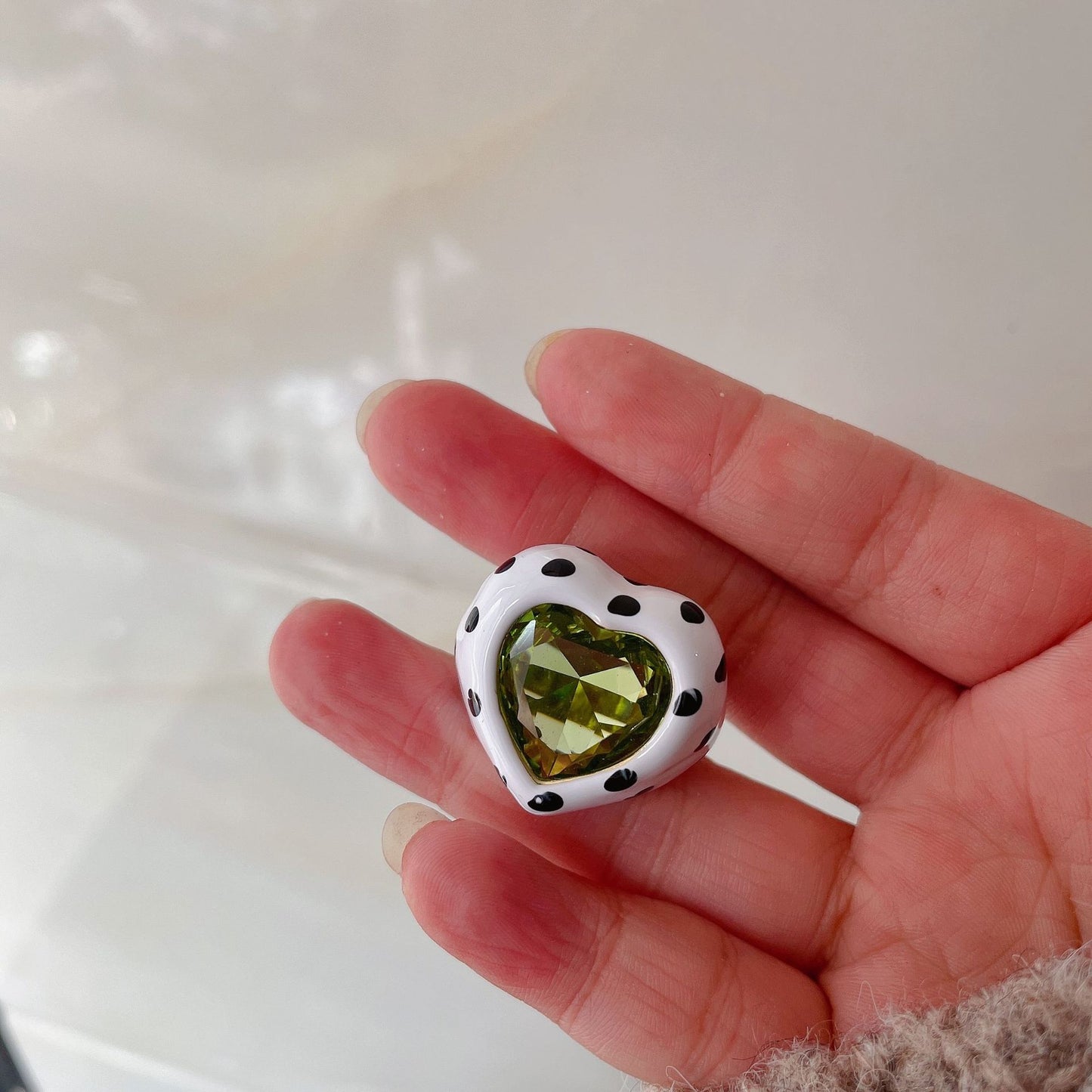 Petal Flower Female Illustration Dripping Fashionable Design Light Luxury Classic Ring