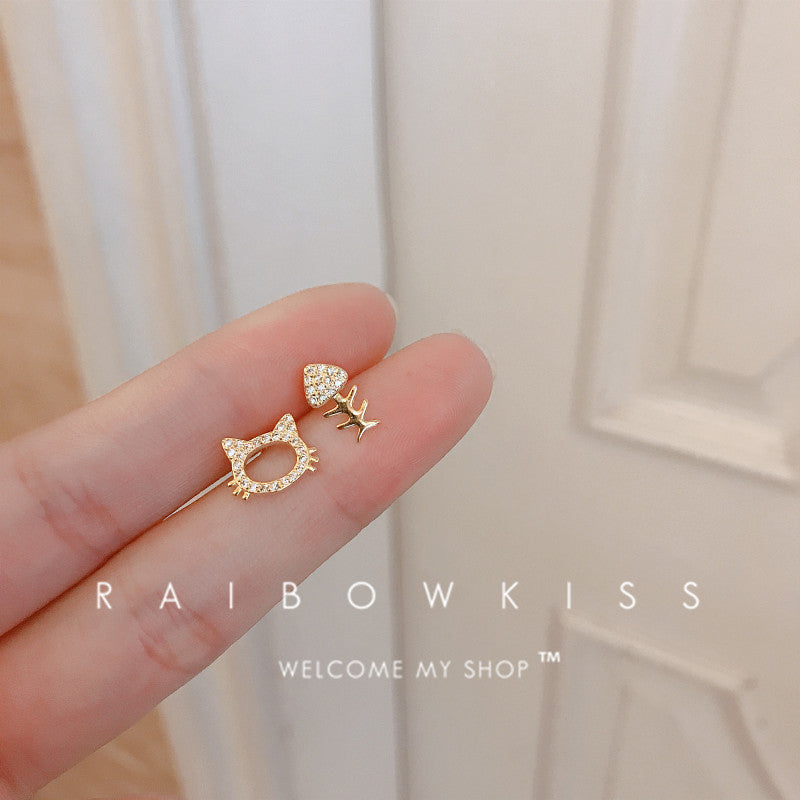 Kitty Fishbone Female Asymmetric Design Light Stud Earrings