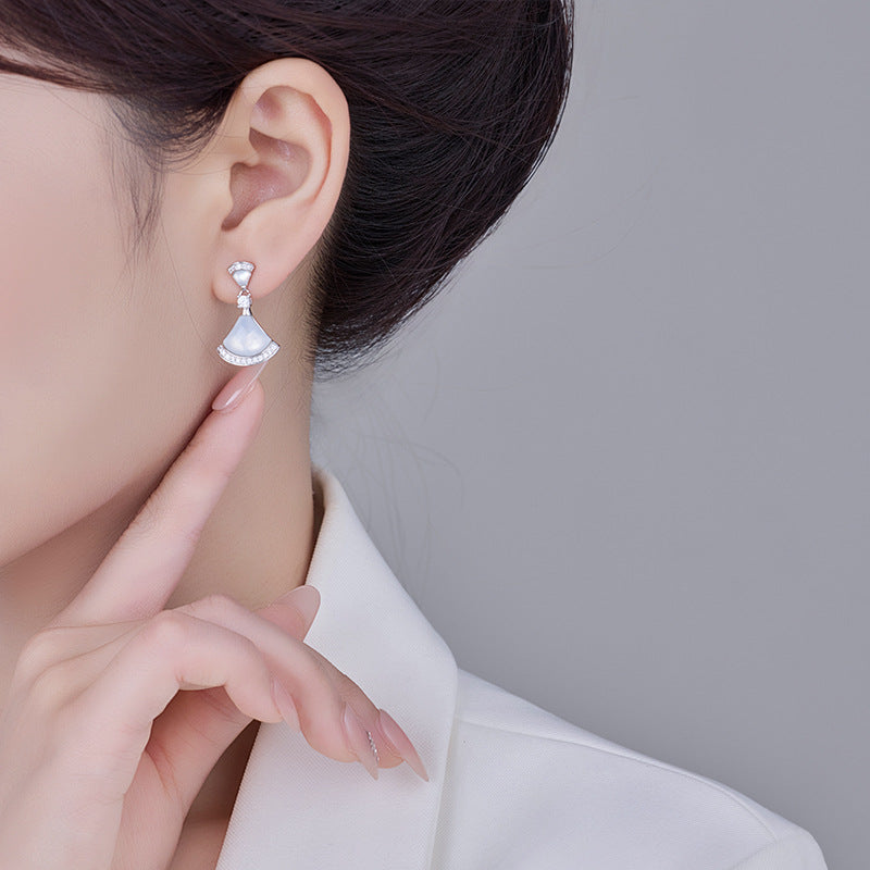Women's Fritillary High-grade Light Luxury Temperament Fashionable Earrings