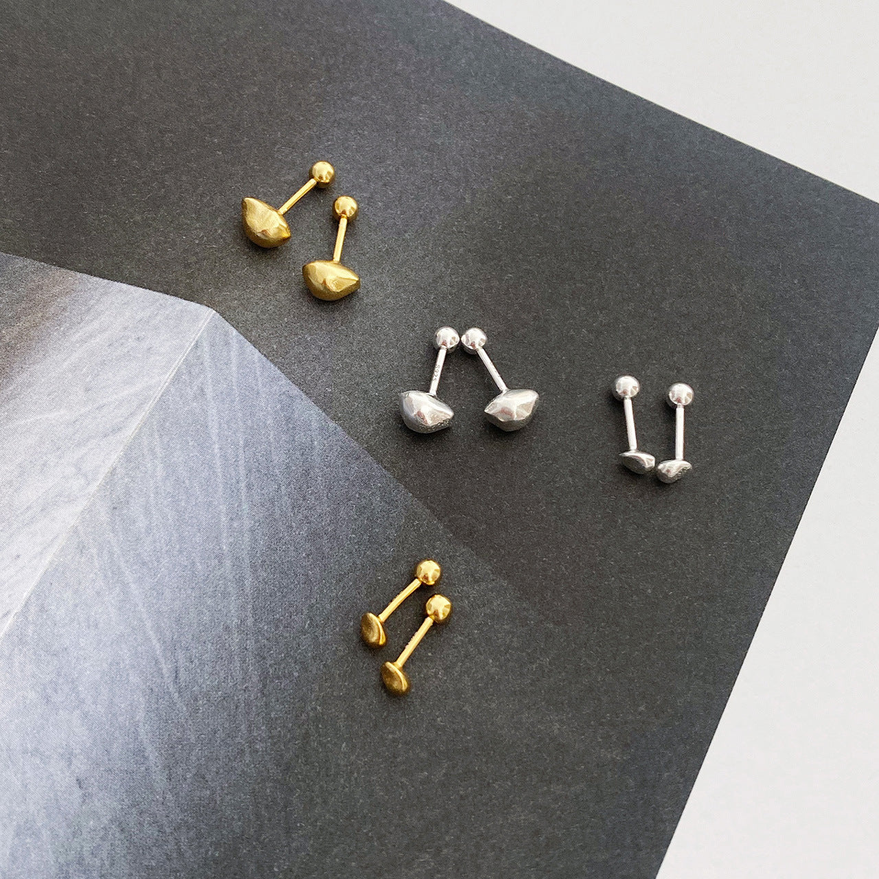 Irregular Oval Reshaping Stone Beads Screw Sier Needle Simple Earrings