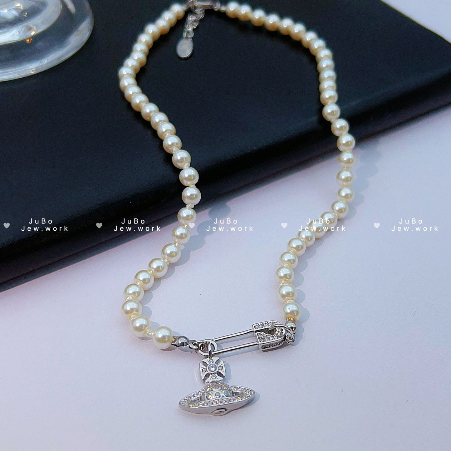 Women's Romantic Queen Mother Planet Three-dimensional Saturn Crystal Sweater Chain Necklaces