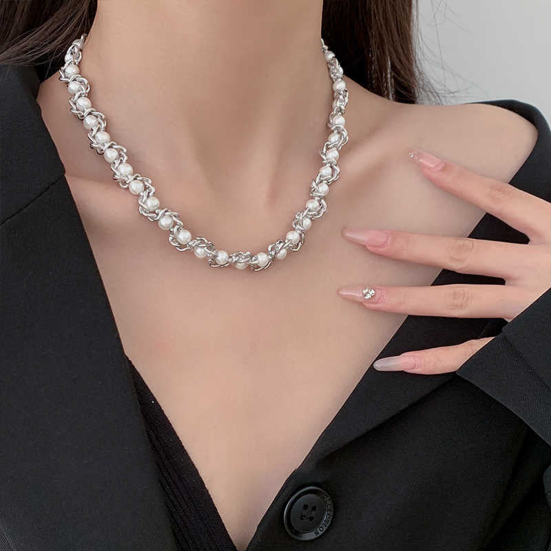 Design Pearl Chain Winding Female Affordable Necklace