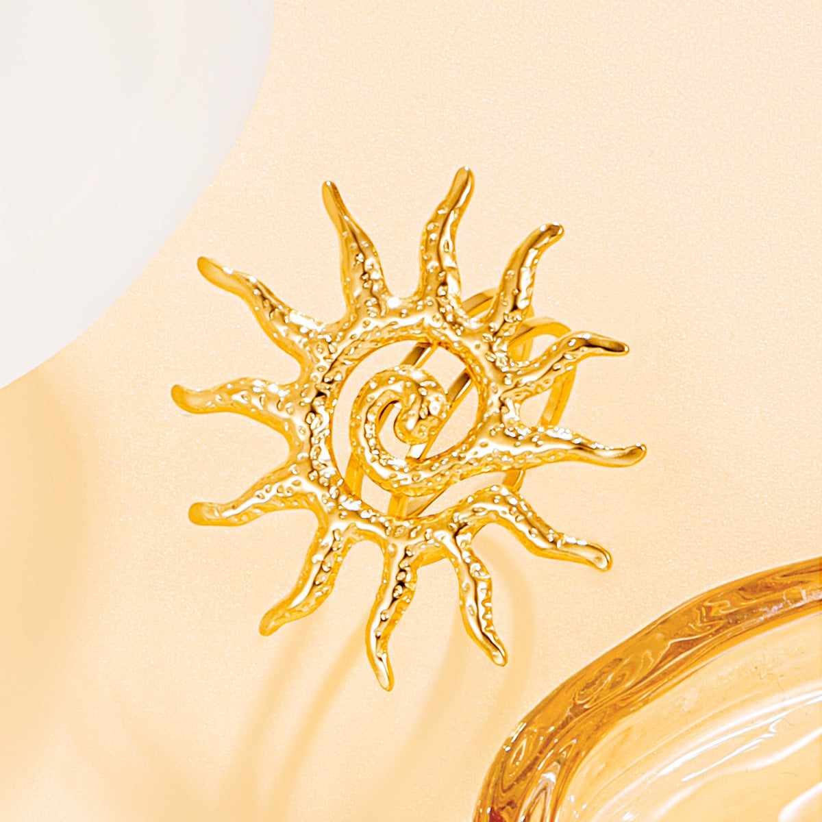 Retro Hollow Spiral Sunflower Personality Flash Big Sun Stainless Steel Rings