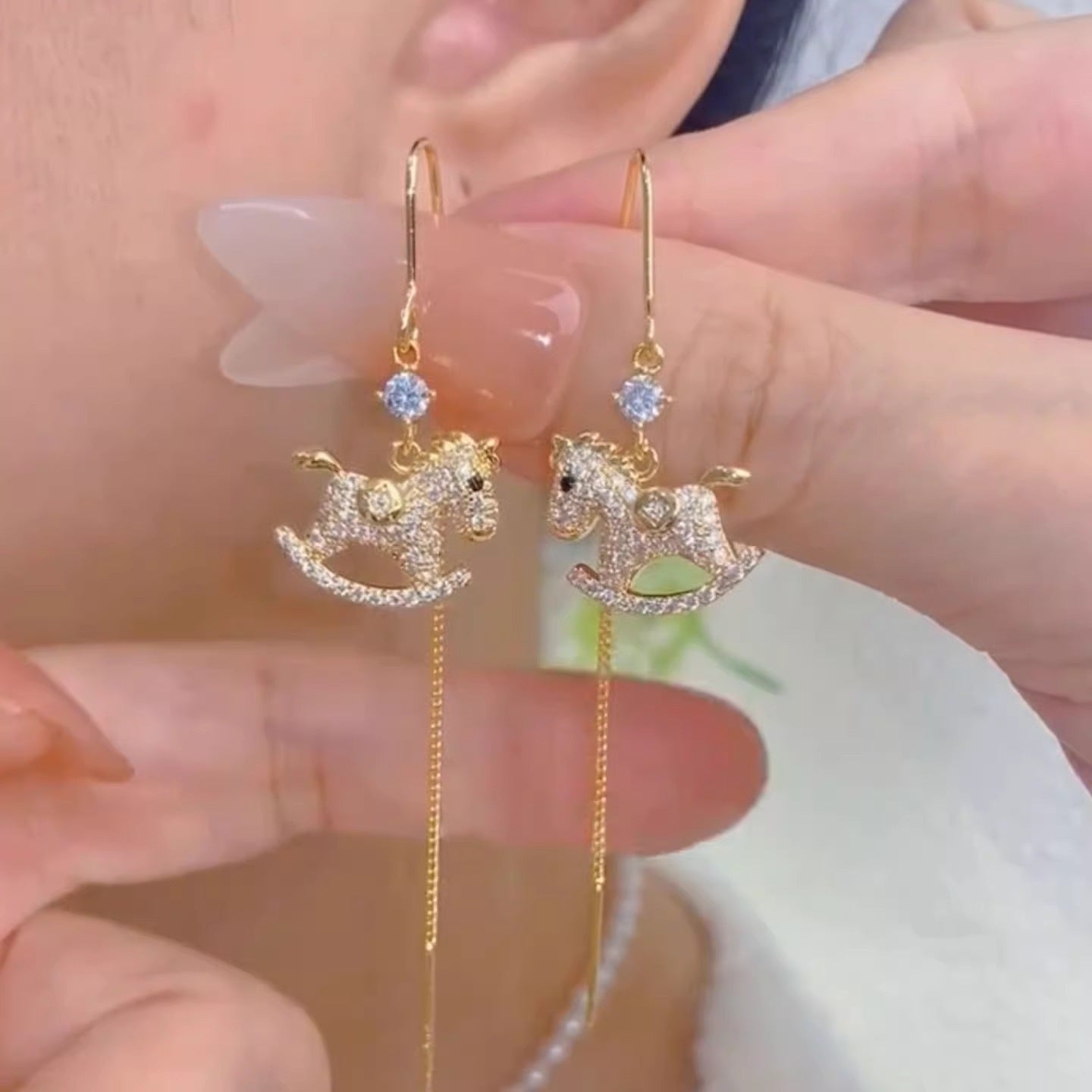 Exquisite Unique Golden Carousel Long Fringed Thread Ear Line