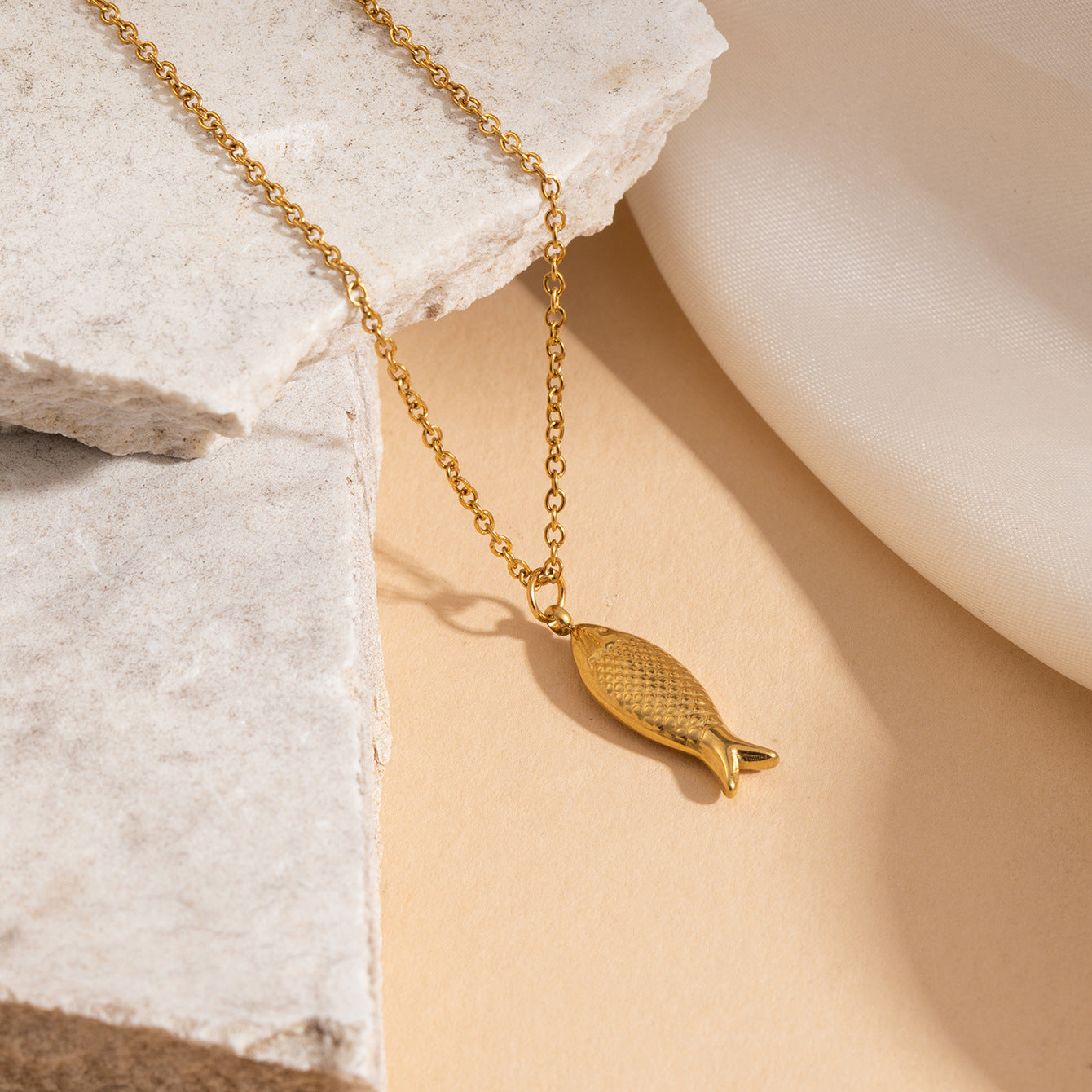 Fish Personality Trendy Fashion Exquisite Light Luxury Simplicity Clavicle Pendants