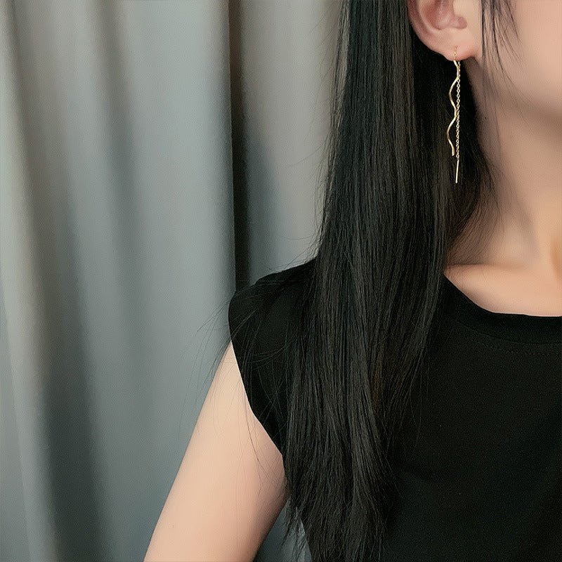 Women's Lin Wave Design Simple Choker Face Slimming Long Ear Line