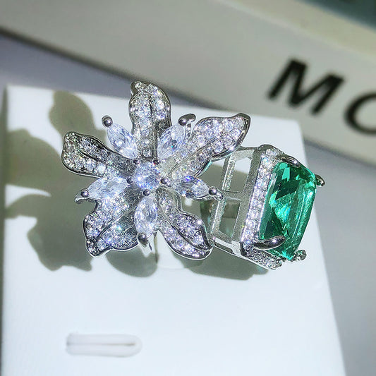 Women's Exquisite Square Full Diamond Inlaid Green Zircon Ring