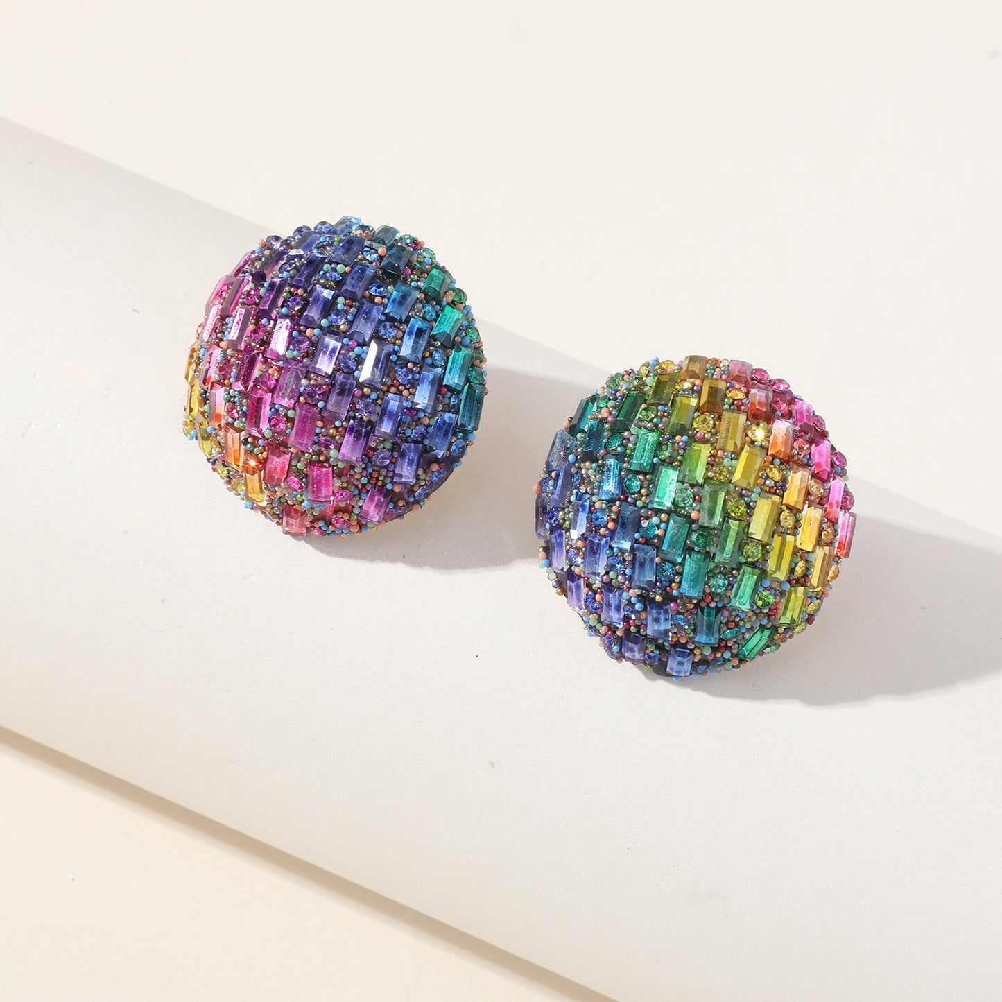 Color Gradient Sticky Rhinestone Design High-grade Earrings