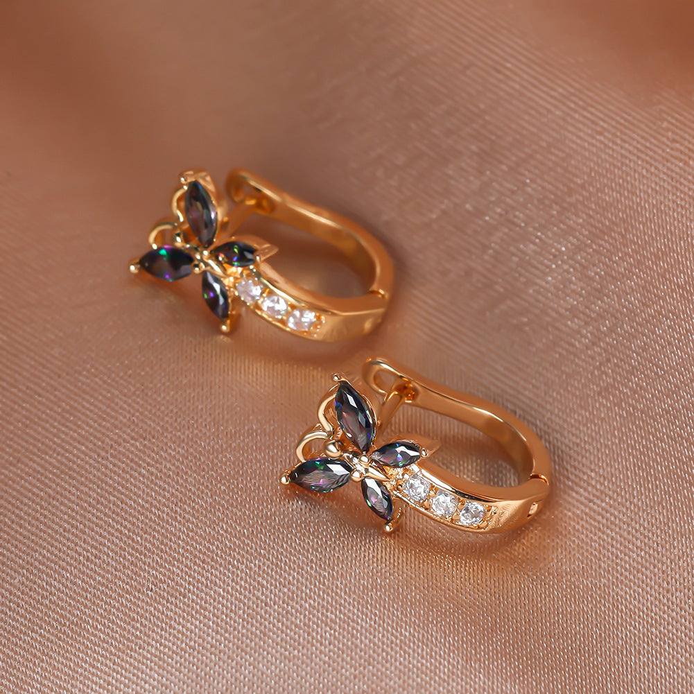 Women's Vintage Pastoral Style Edge Inlaid Zircon Small Butterfly Clip Earrings