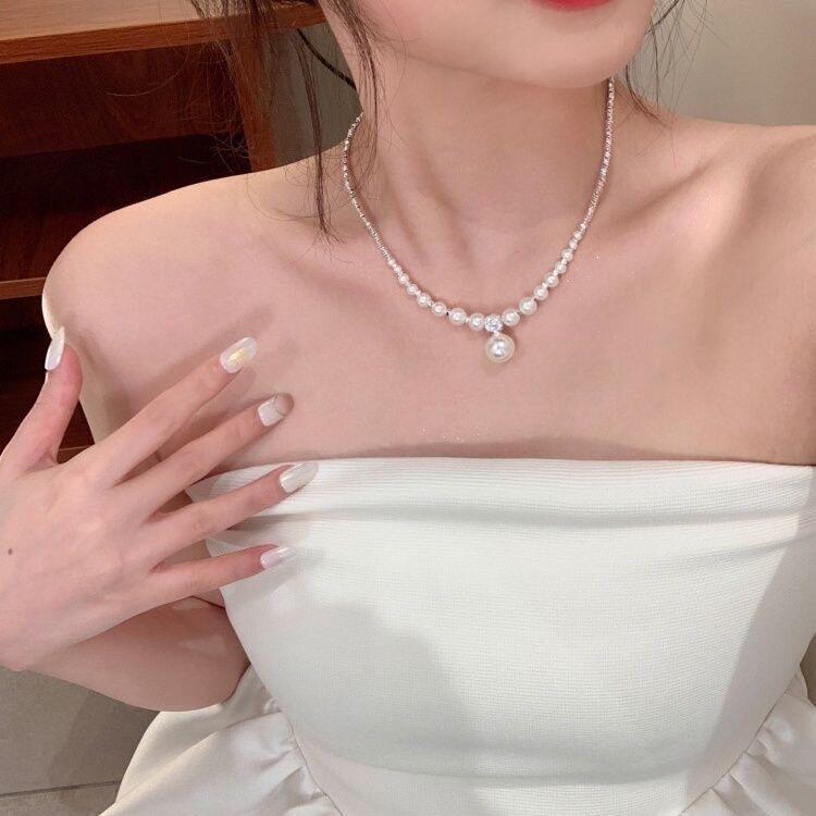 Women's Delicate Heart Light Luxury Graceful Fashionable Butterfly Clavicle Necklace