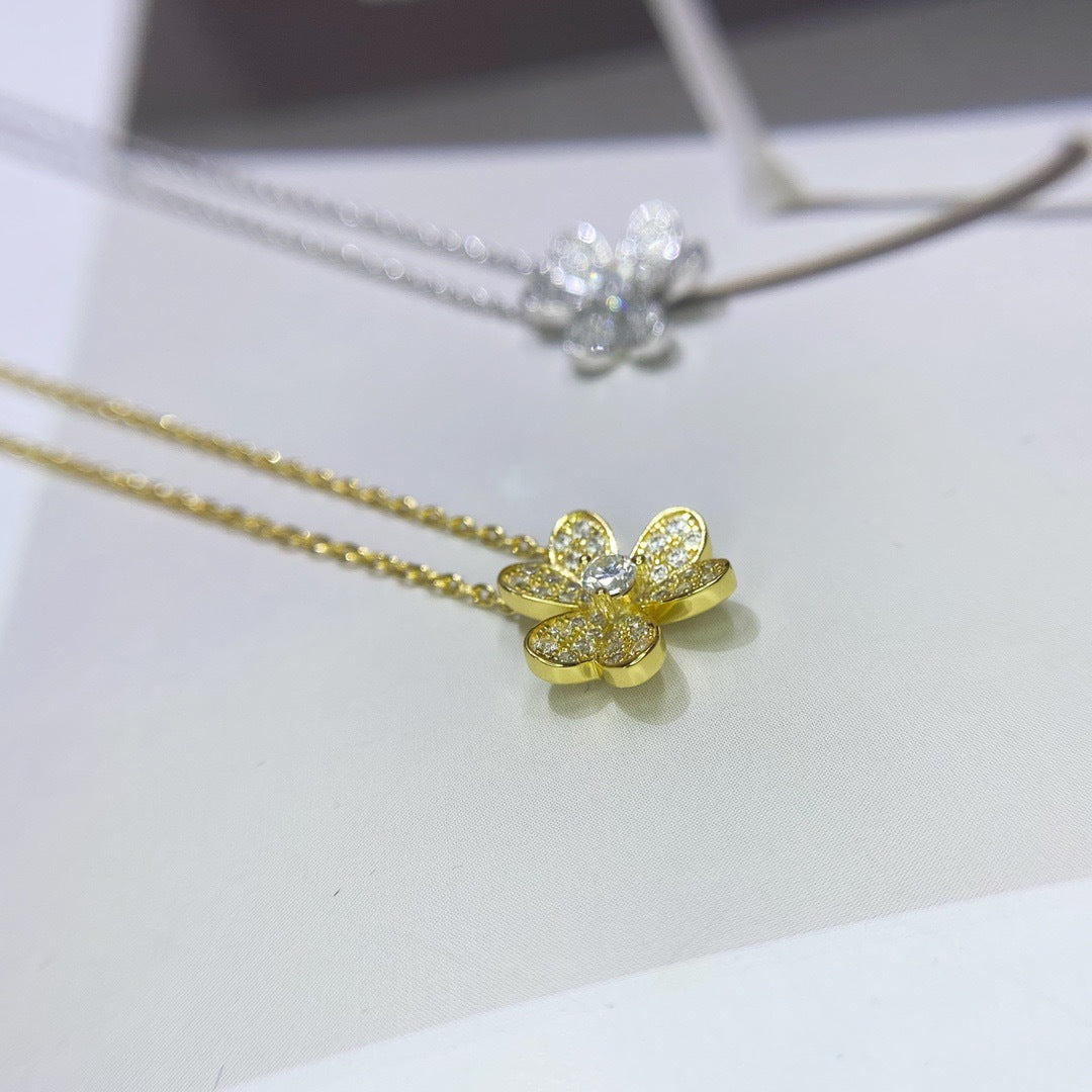 Women's Gold Single Flower Clover Petal Full Diamond Three Necklace