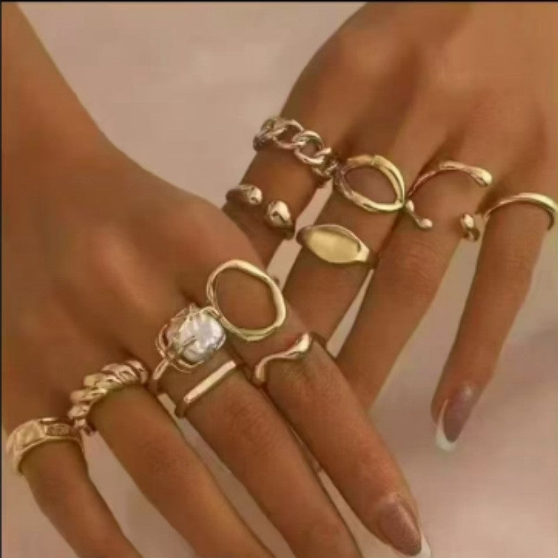 Hand Vintage Metal Geometry Irregular Diamond Ring