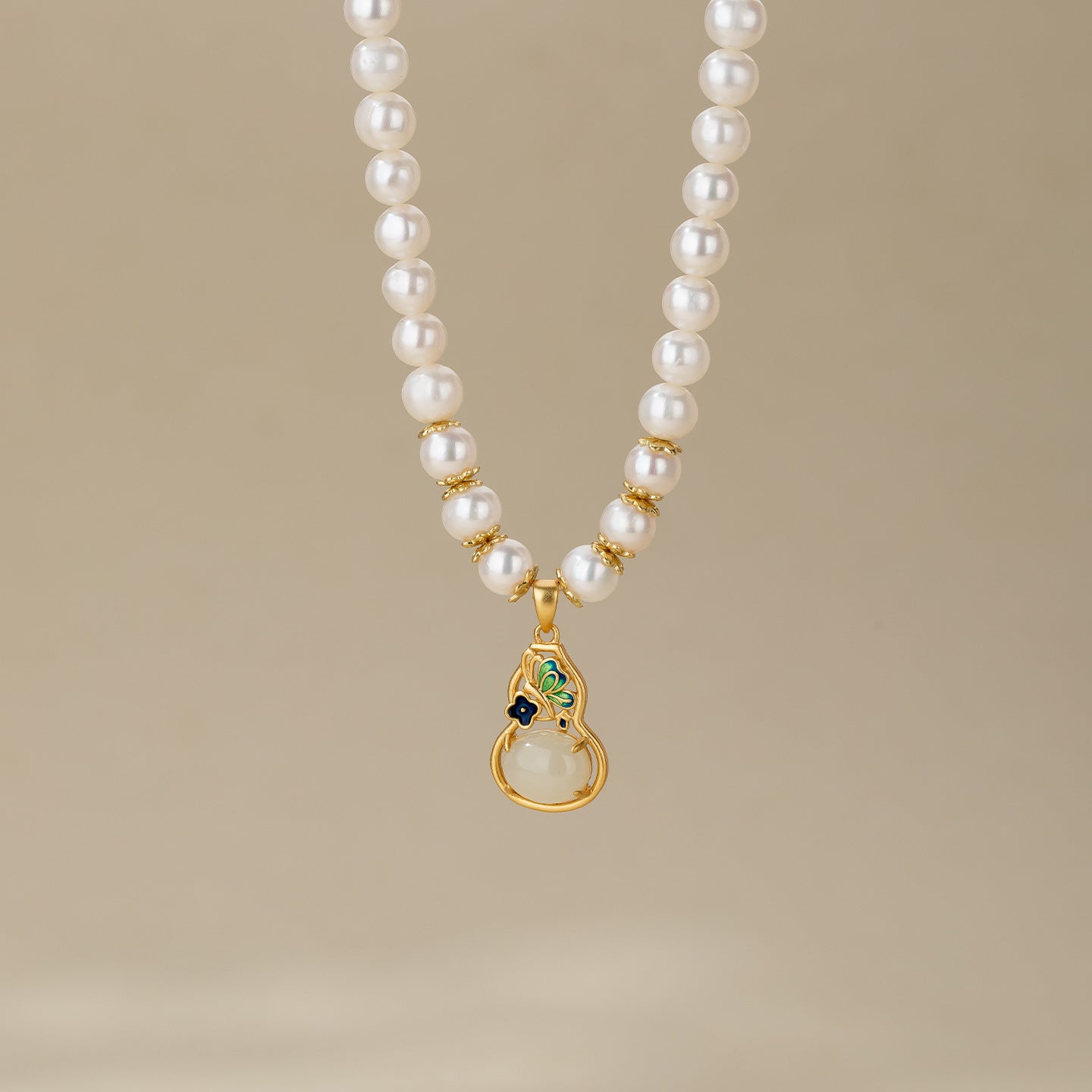 Birthday Gift For Mother Jade Calabash Pendent Freshwater Necklace