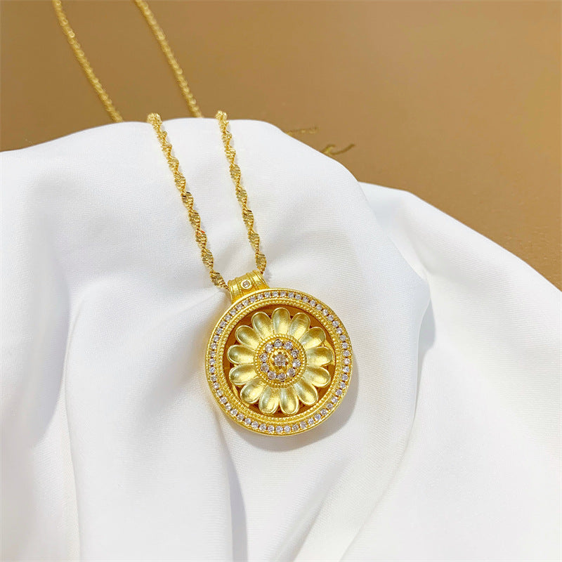 Women's Rotatable Sunflower Alluvial Gold Chinese Style Antique Finish Necklaces