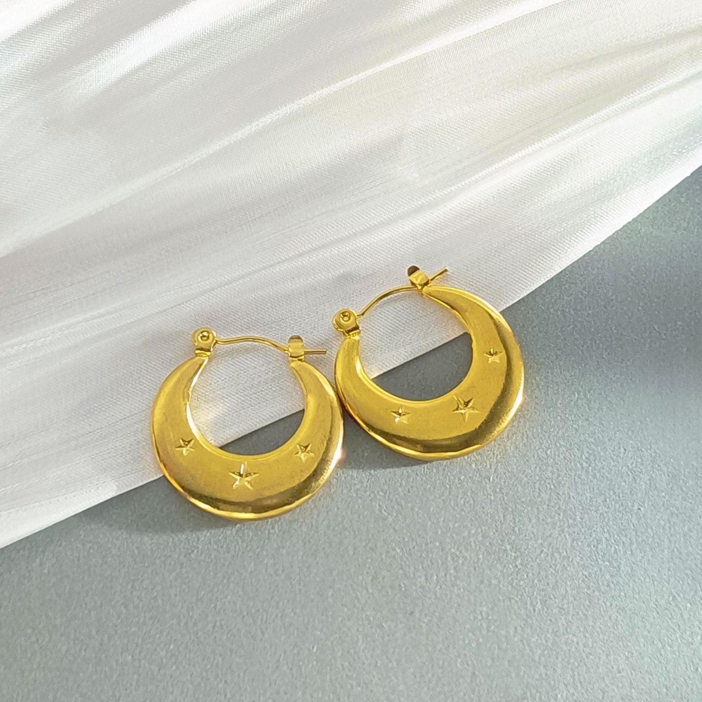 Women's Gold Light Luxury Stainless Steel Simple Trendy Earrings