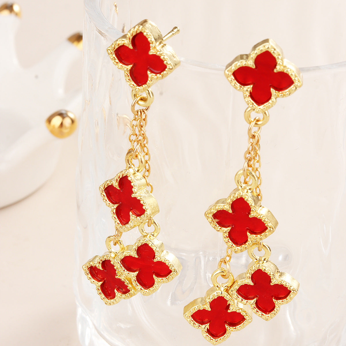 Women's Luxury Four-leaf Clover Alloy Flower Fashion Bracelet