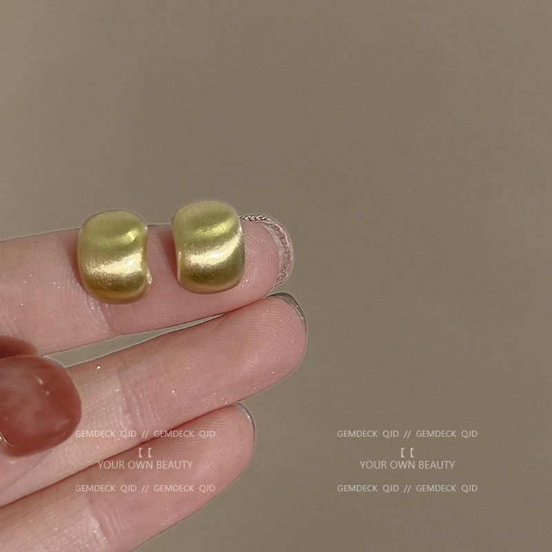 Women's Golden Light Luxury High-grade Metal Design Earrings