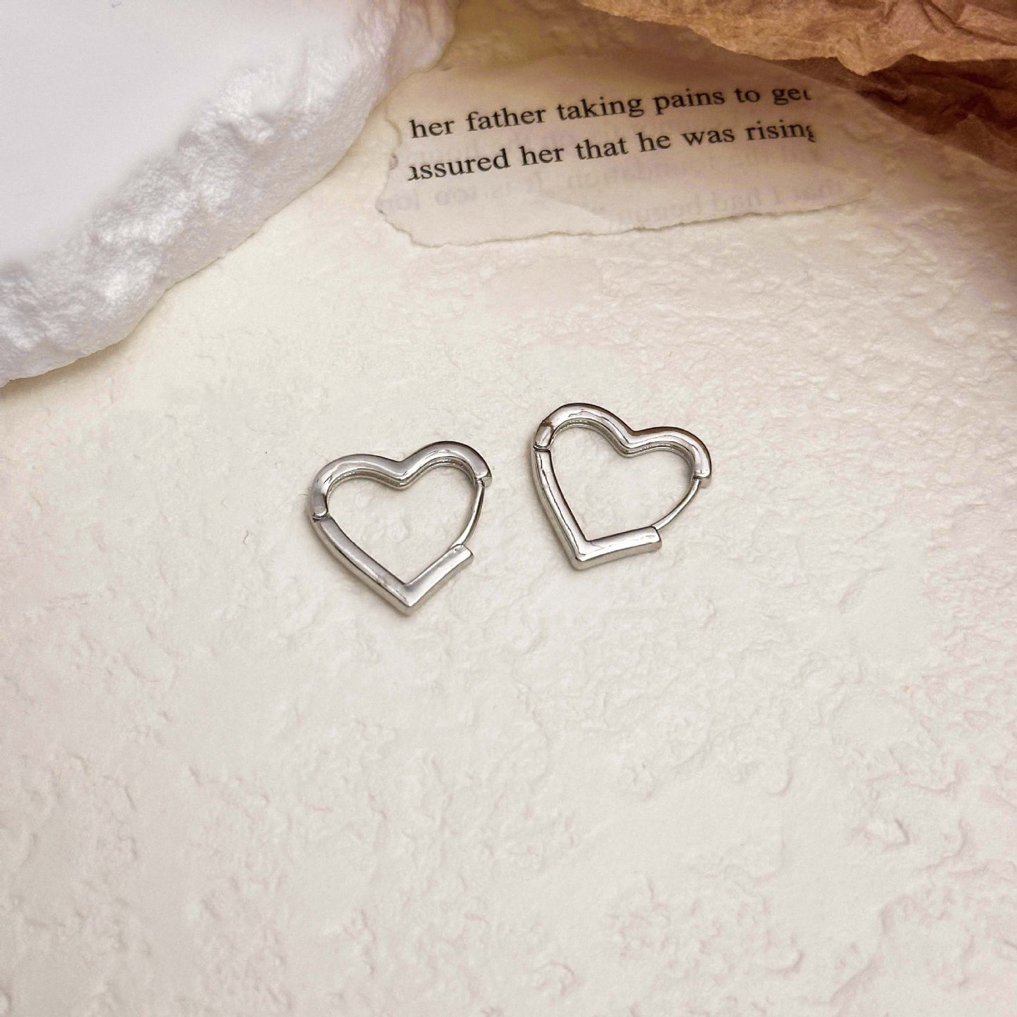 Fashionable Metal Texture Light Luxury Simple Earrings