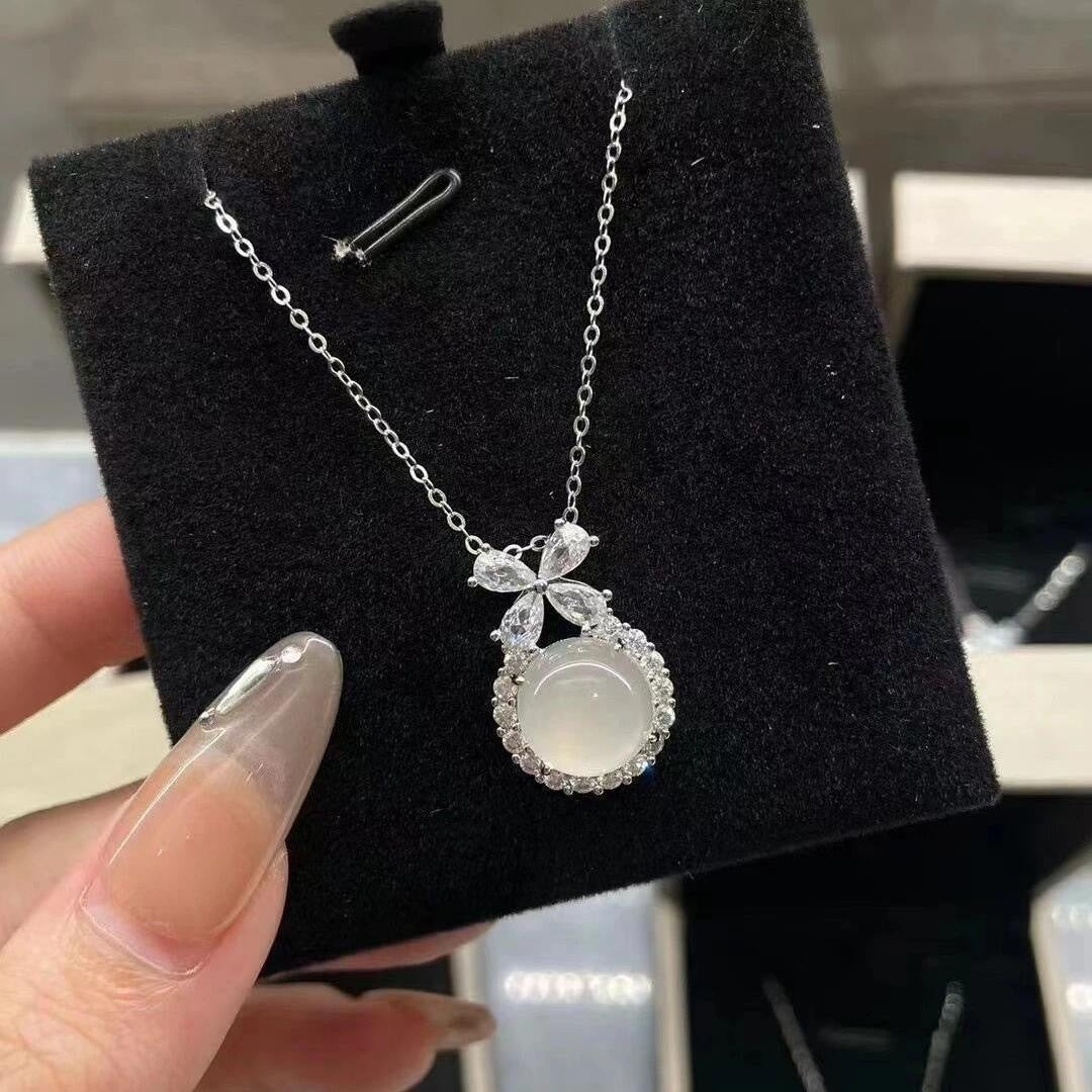 White Chalcedony Princess Escape Zircon Female Bow Feeling Fashion Necklace