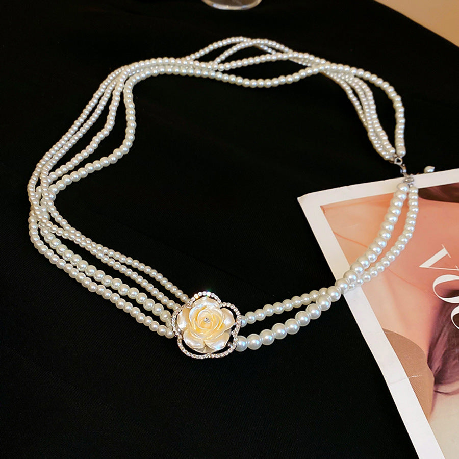 Women's French Style Retro Elegant Clavicle Chain Light Luxury High-grade Sweater Necklaces