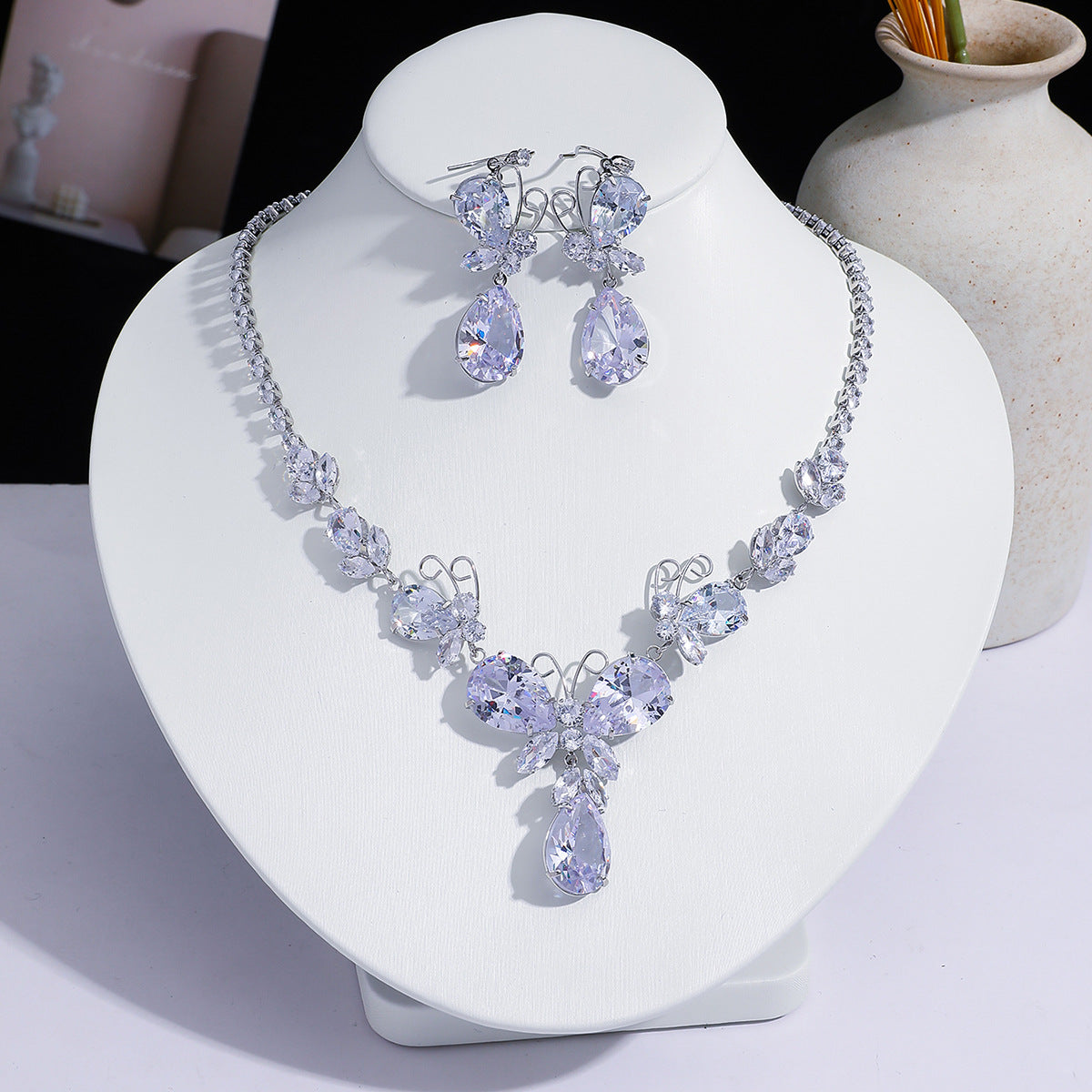 Fashion Trend Zircon Green Butterfly Tassel Necklace