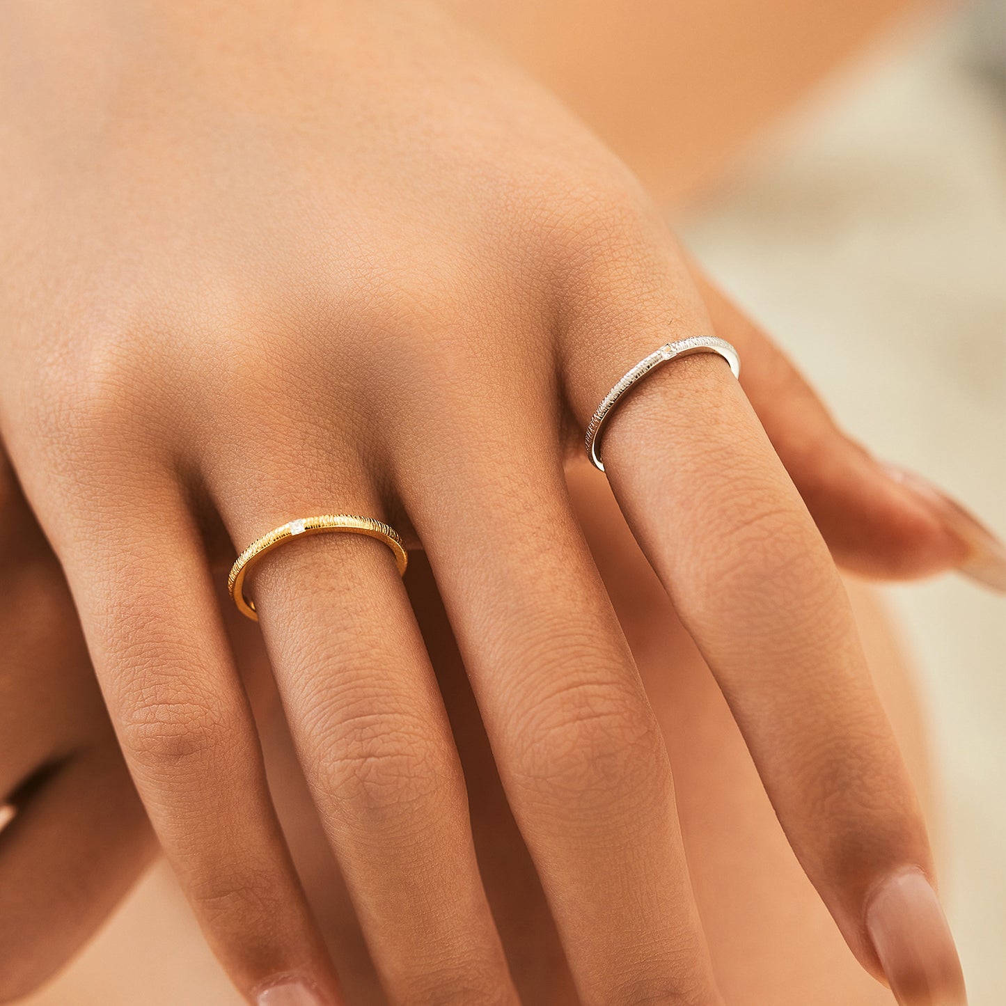 Women's Sterling Sier High-grade Simple Gold Tinfoil Irregular Cross Line Ring