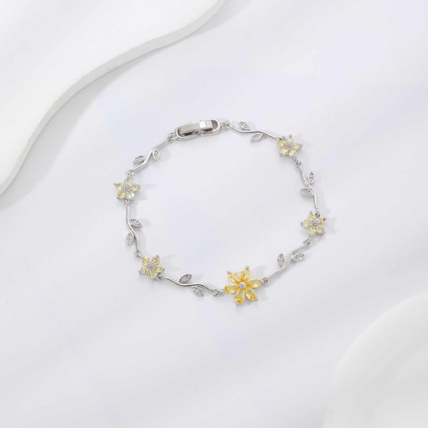 Petals Flower Leaf Zircon Design Personality Daily Birthday Bracelet