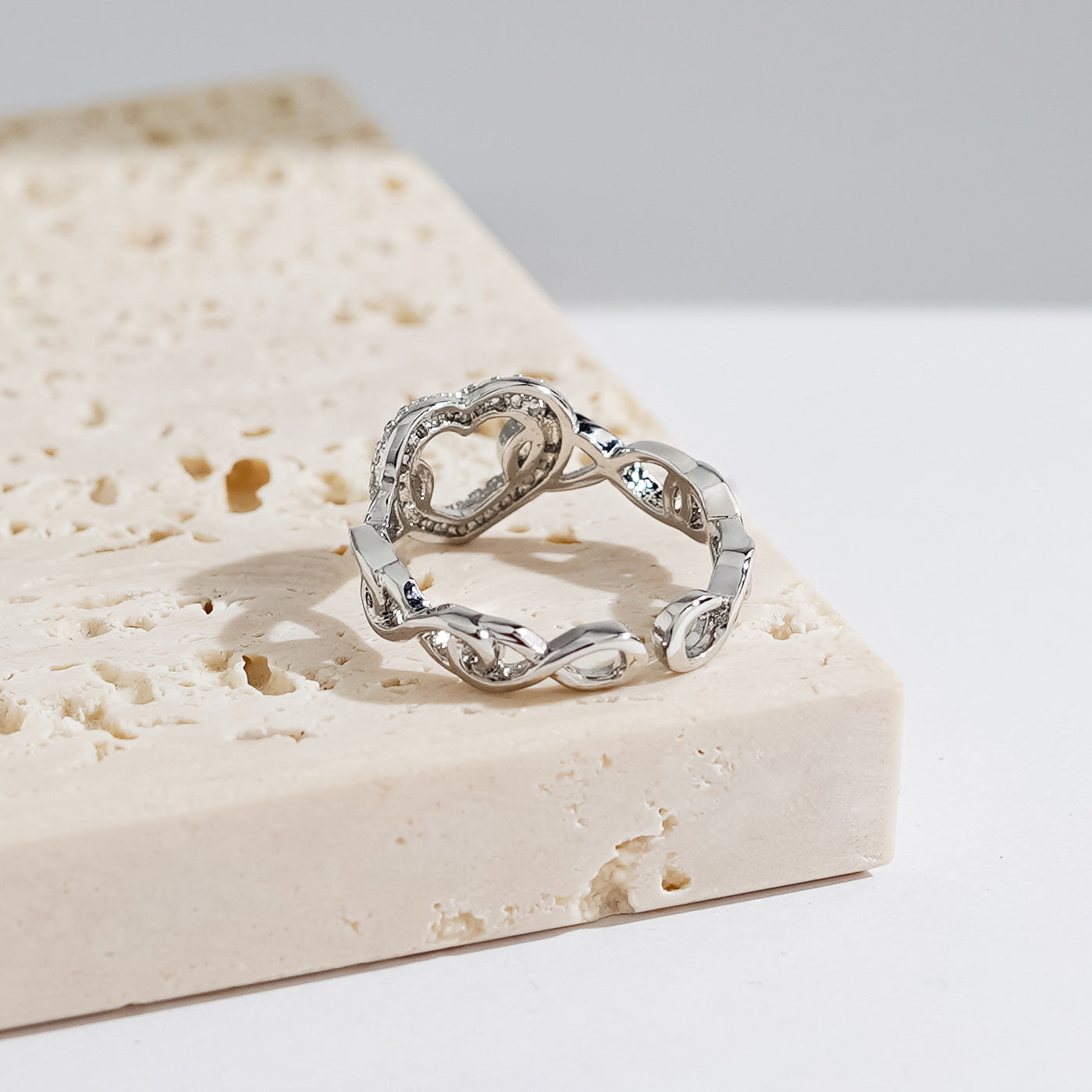 Hollow Heart Shape With Diamond Female Fashion Temperamental Minority Heart-shaped Ring