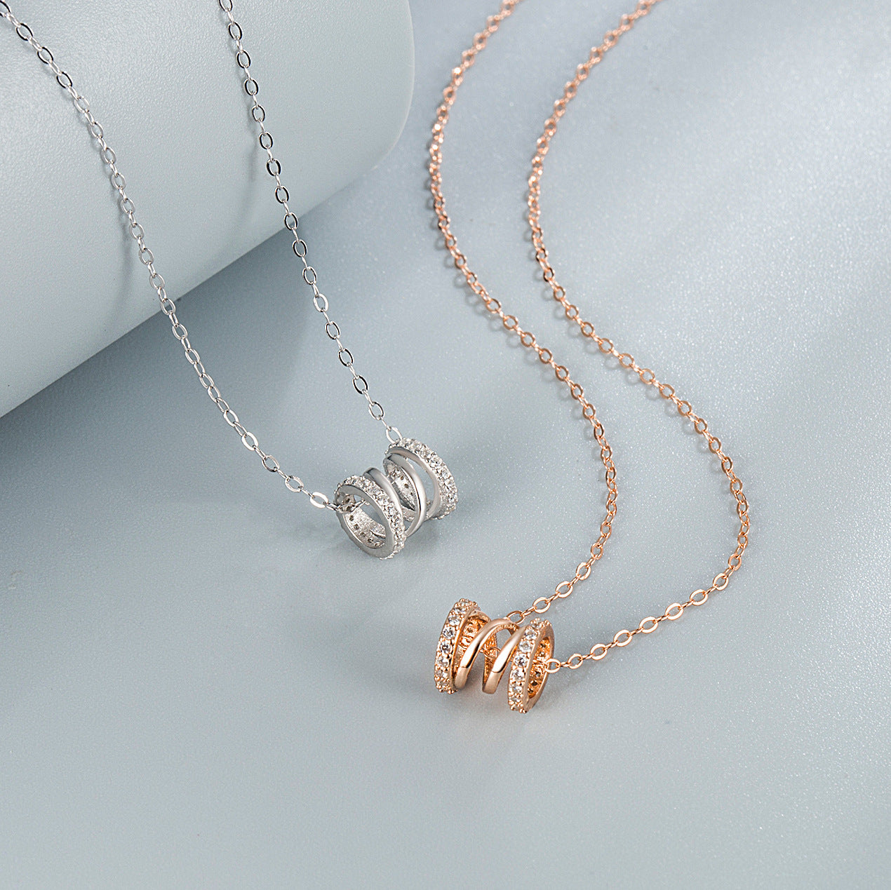 Sier Small Waist Hot Niche Rose Gold Light Luxury Clavicle Necklace