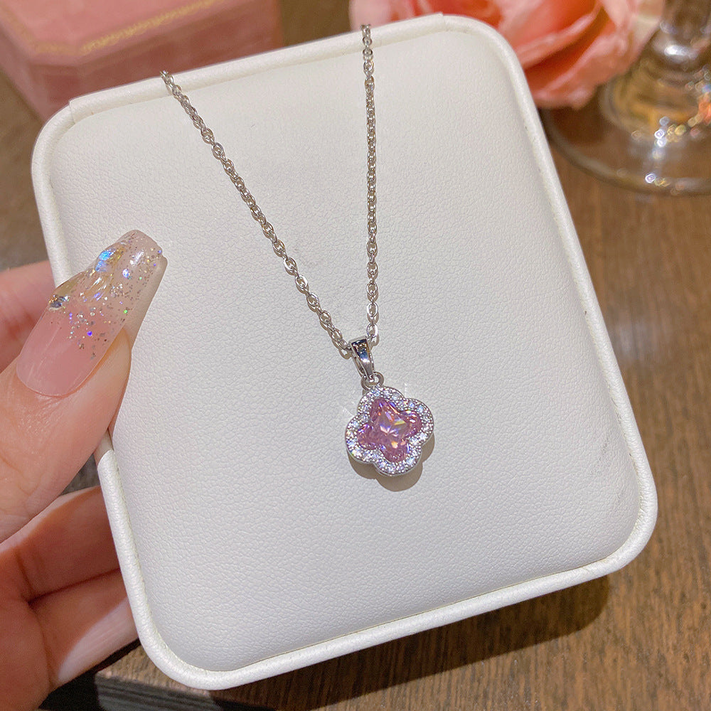 Women's Peach-colored Sweet Four-leaf Light Luxury Fashionable Versatile Clavicle Necklace
