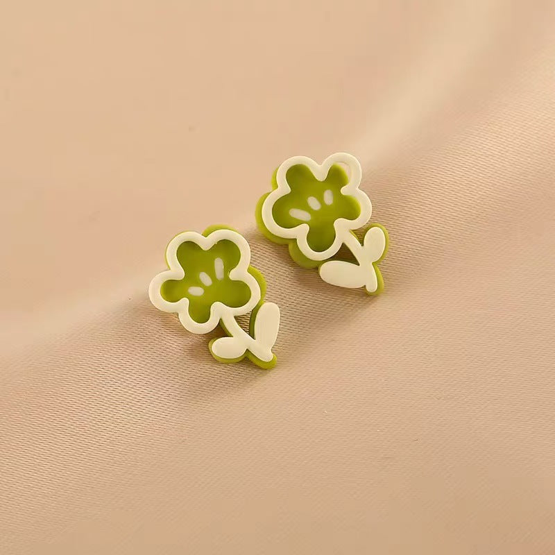 Women's Petal Pearl Mori Style Niche Design Stud Earrings