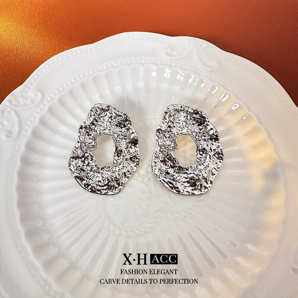 Fashionable Metal Texture Light Luxury Simple Earrings
