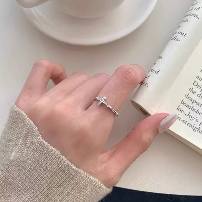 Female Open Advanced Design Special Interest Light Rings