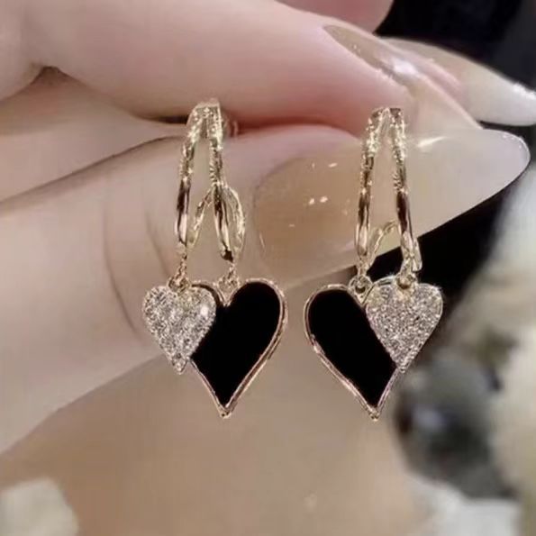 Women's Love Heart Fashion Temperament Sier Ear Light Luxury Peach Rings