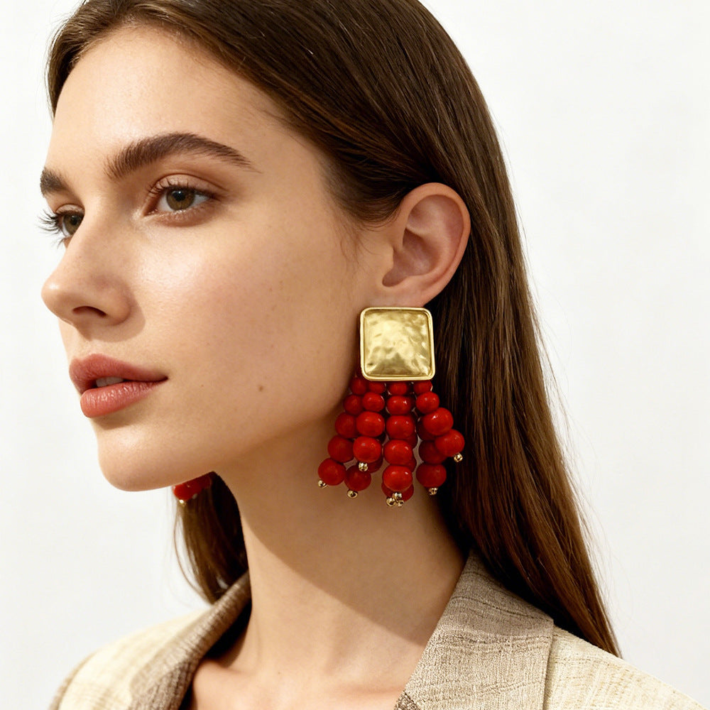 Women's Retro Red Wooden Bead High-grade Light Luxury Holiday Atmosphere Earrings