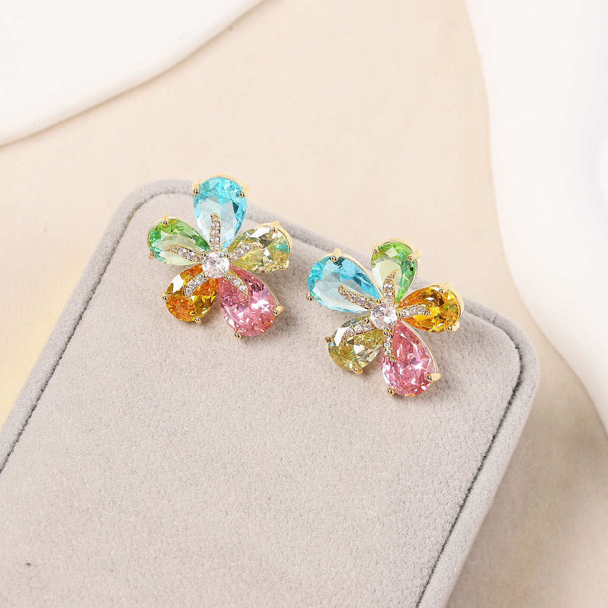 Colorful Crystal Gradient Eardrops Light Luxury Flower Stud Earrings