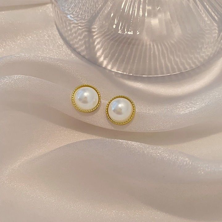 Women's Golden Light Luxury High-grade Metal Design Earrings