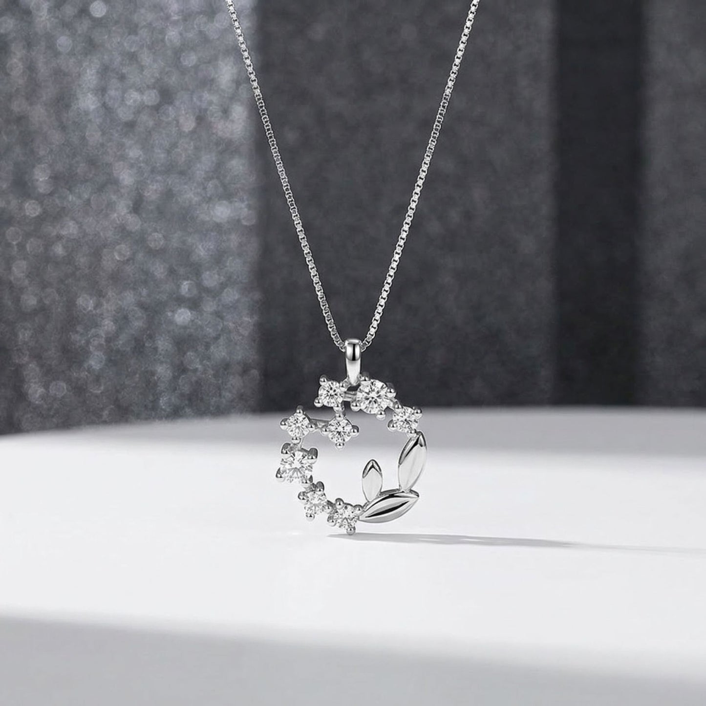 Female Flower Clavicle Chain Neck Simple Light Luxury High Sense Necklaces