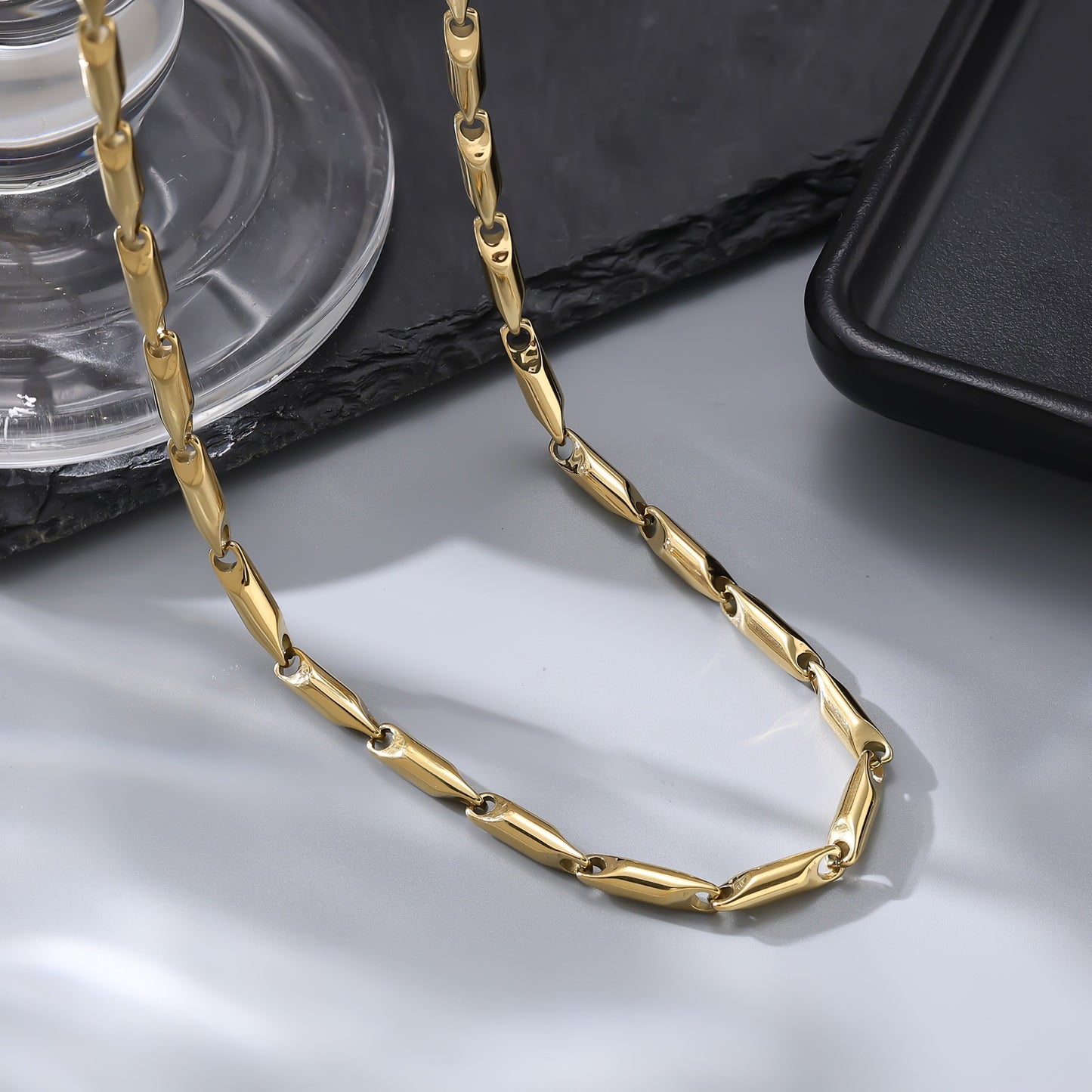 Men's Titanium Steel Mobius Strip Simple High-grade Clavicle Chain Special Interest Necklaces