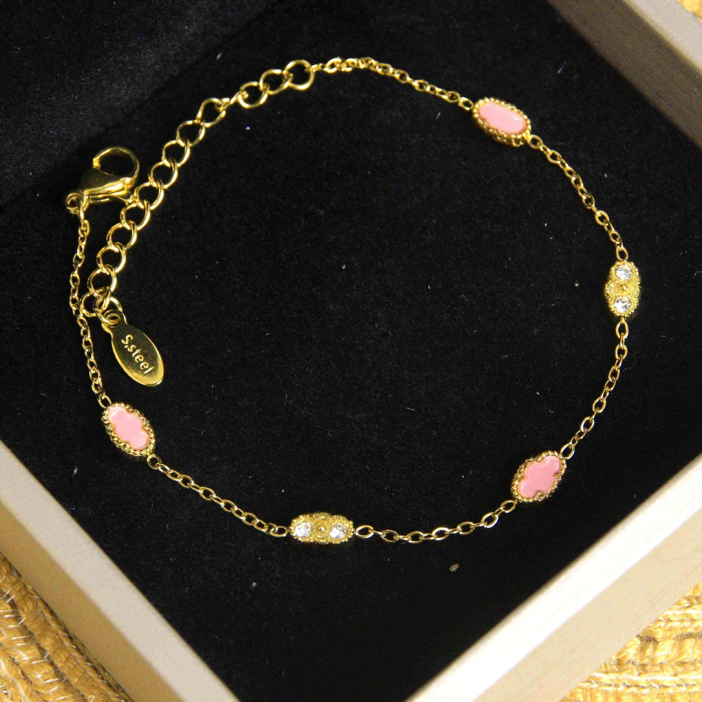 Women's Lucky Diamond Four-leaf Clover Vacuum Electroplating Fashionable All Bracelets