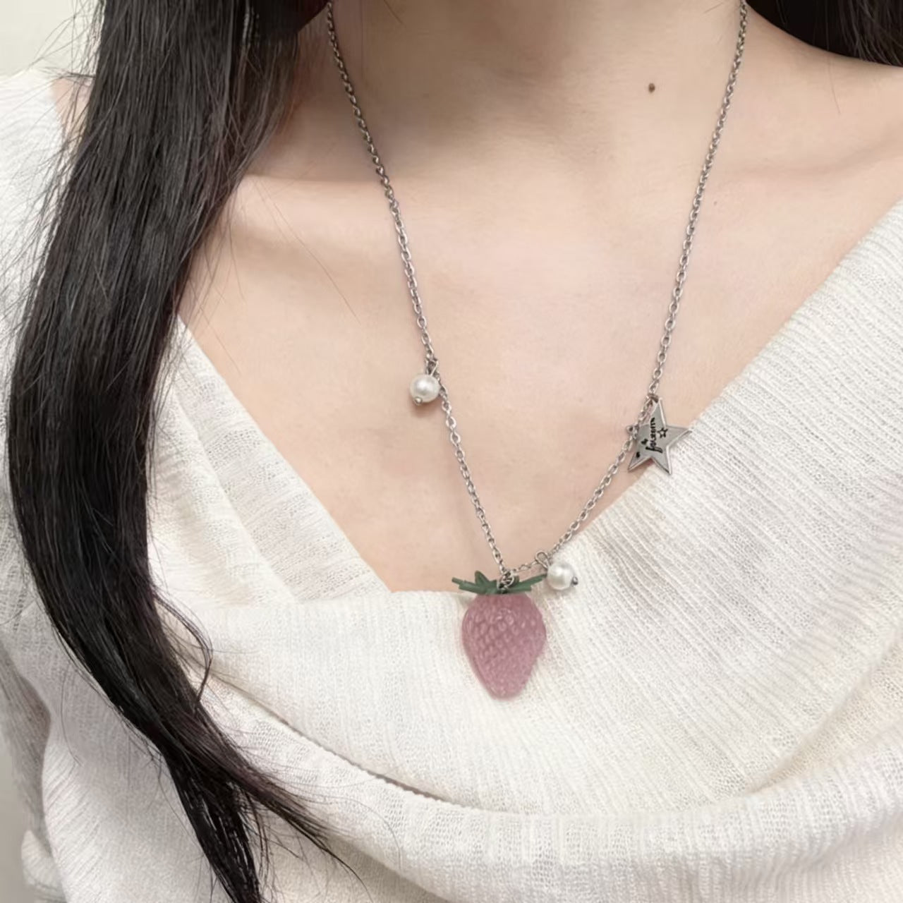 Women's Sweet Temperament Clavicle Chain Niche Super Necklace